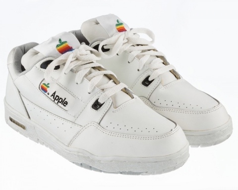 apple-vintage-sneakers