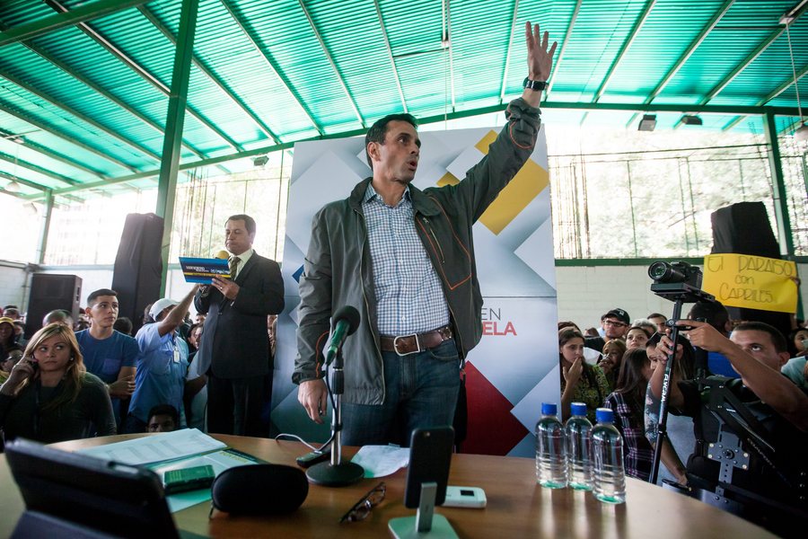 CAPRILES PROPOSES A REFERENDUM TO END MADURO'S MANDATE